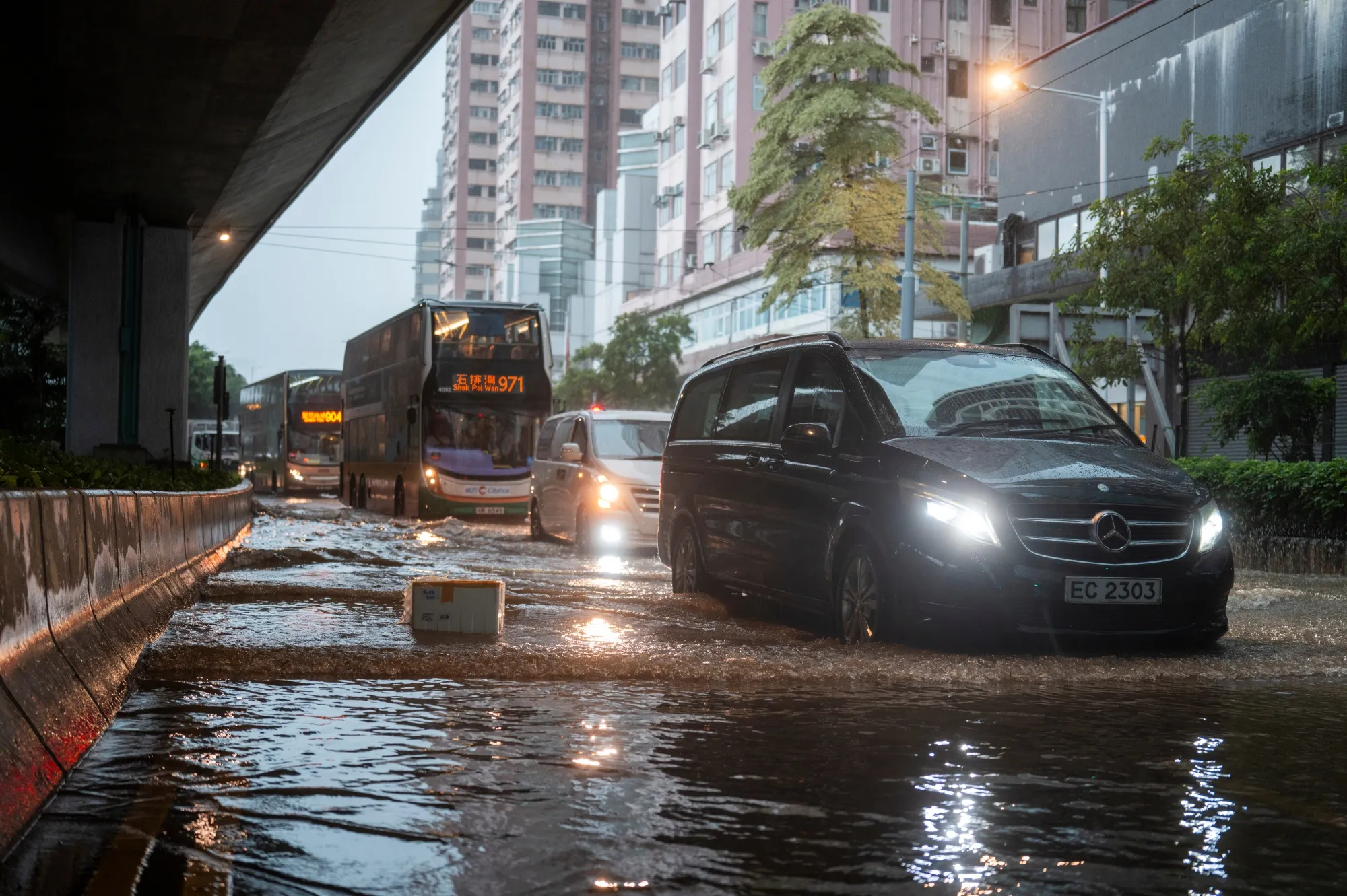 เตือนภัยพายุฝนฮ่องกง