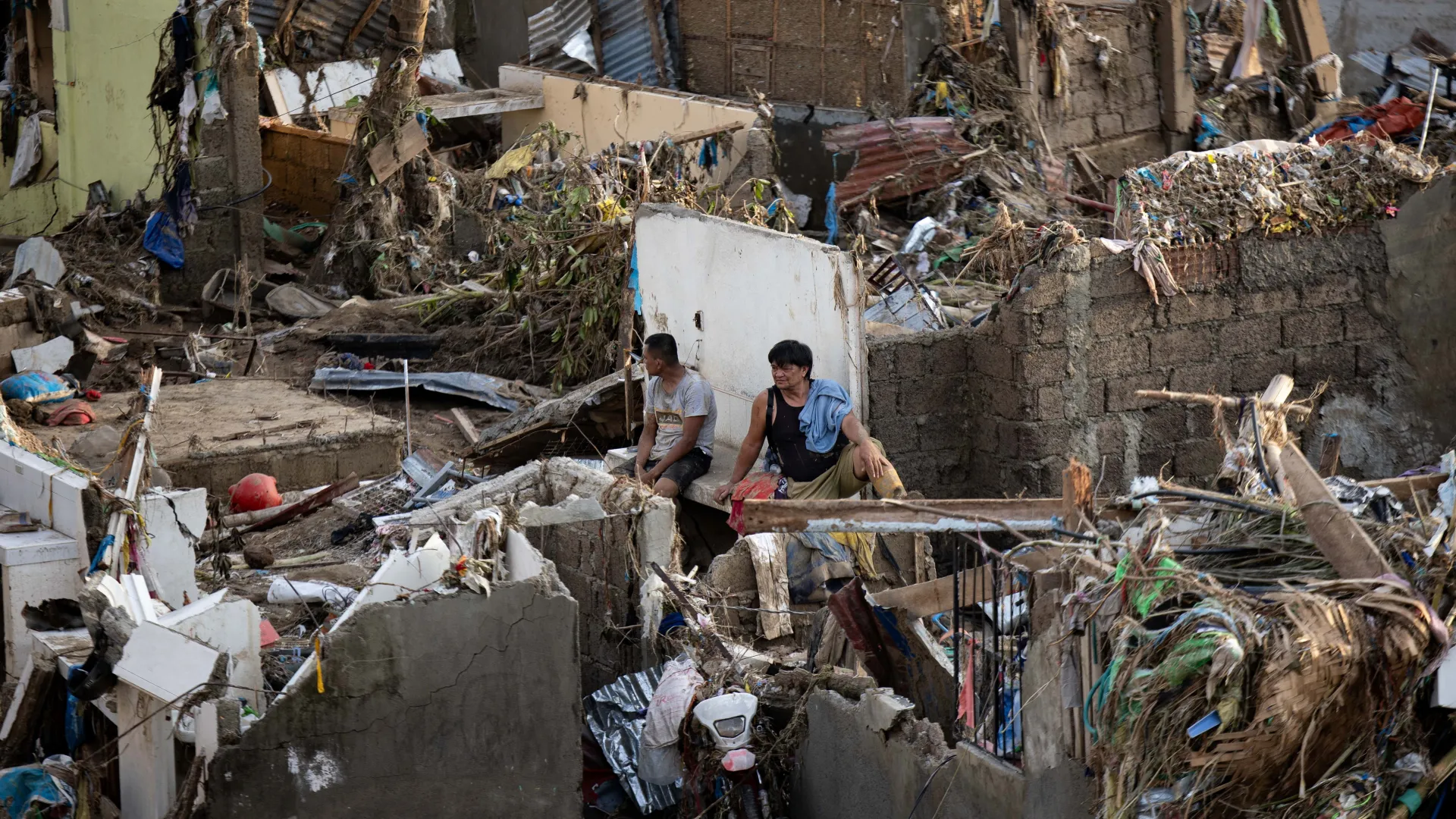 ไต้ฝุ่น “ฟงวอง”